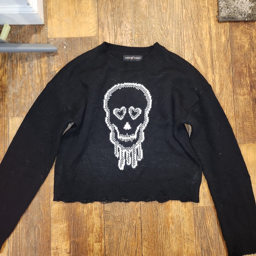 Almost famous medium skeleton distressed bottom black sweater - Picture 1 of 5